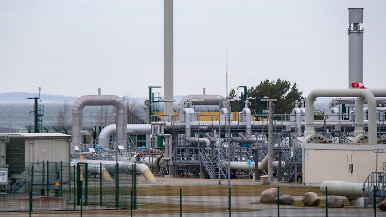 Nord Stream 2 ist auf Eis gelegt, doch auch die bisherigen Gaslieferungen aus Russland könnten nun wegfallen.