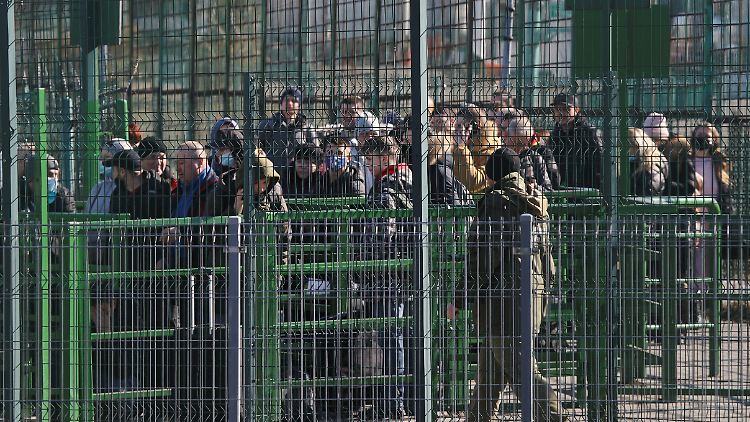 "Die humanitären Folgen für die Zivilbevölkerungen werden verheerend sein", warnt UN-Flüchtlingskommissar Grandi.