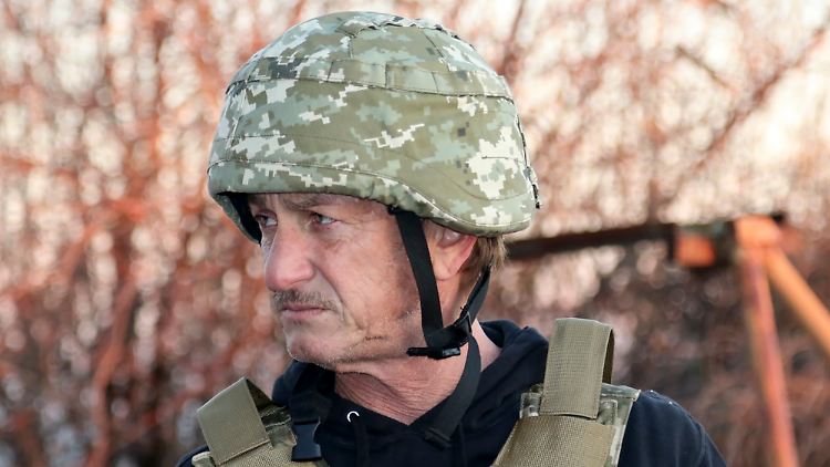 Penn ist bereits im November in die Ukraine gereist, um unter anderem mit Militärs zu sprechen. 