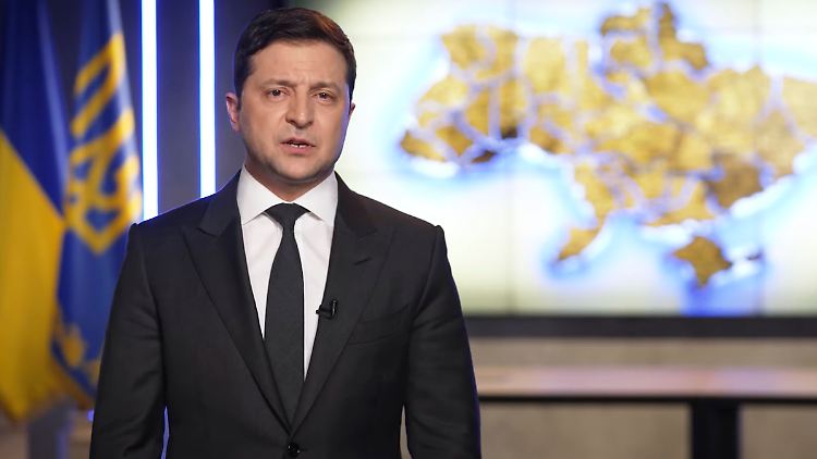 "Er ist der Präsident der Ukraine", sagt Kremlsprecher Dmitri Peskow über Wolodymyr Selenskyj. Man begrüße ein Verhandlungsangebot. 