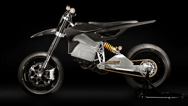 Eine elektrisch angetriebene Supermoto mit 134 PS und aberwitzigen 720 Newtonmeter Drehmoment, will Axiis mit Liion bauen.