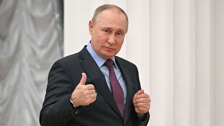 Bislang stand nur das Umfeld des russischen Präsidenten Putin auf der Sanktionsliste der EU: Nun haftet er auch persönlich für den Überfall auf die Ukraine. 