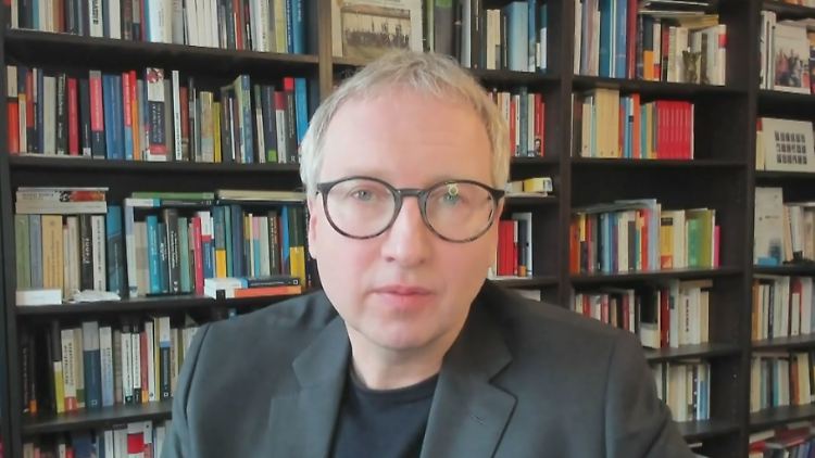 Johannes Varwick hat einen Lehrstuhl für internationale Beziehungen und europäische Politik an der Martin-Luther-Universität Halle-Wittenberg.