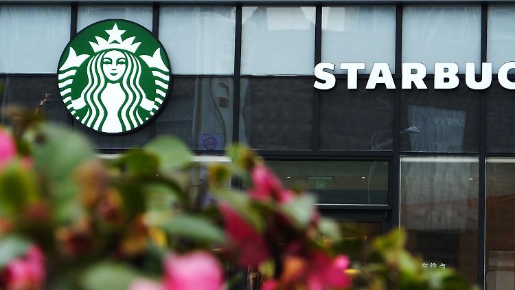 Starbucks hat seine Preise im Oktober und im Januar bereits erhöht, will aber auf diesem Pfad weitermachen. 