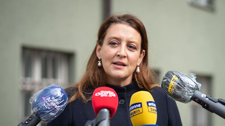 Anne Leiding, Pressesprecherin der Staatsanwaltschaft München I, erklärt, dass die Ermittlungen gegen den Pfleger ausgeweitet wurden.