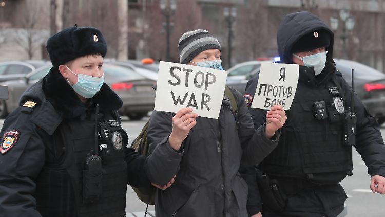 Mehr als 2000 russische Demonstranten wurden in den vergangenen Tagen festgenommen.