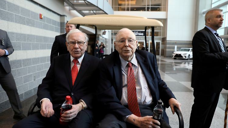 Finden seit Jahren keinen passenden Deal, um ihre Milliarden-Reserven zu investieren: Warren Buffett und sein Vize Charlie Munger. 
