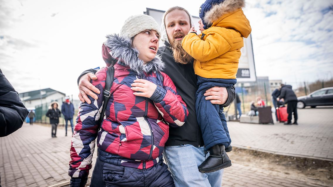Die Zahl der ukrainischen Flüchtlinge in Polen wird heute auf 156.000 geschätzt.