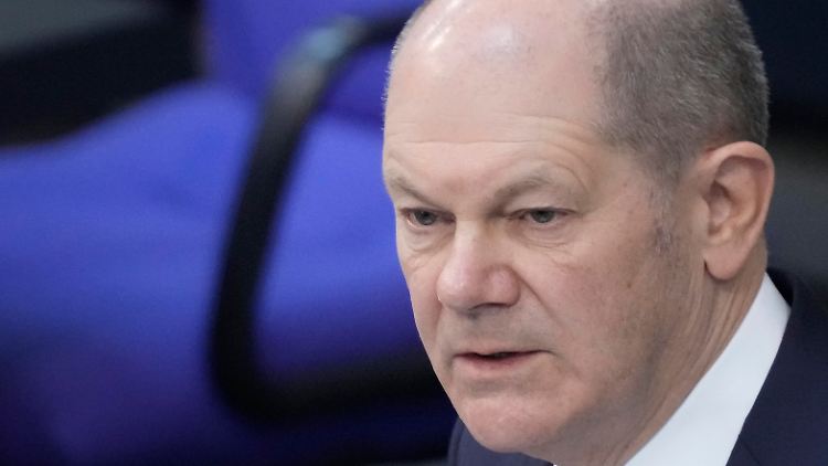 Olaf Scholz muss seine Amtszeit komplett neu entwerfen. Und wie er im Deutschen Bundestag heute wirkte, will er das auch.