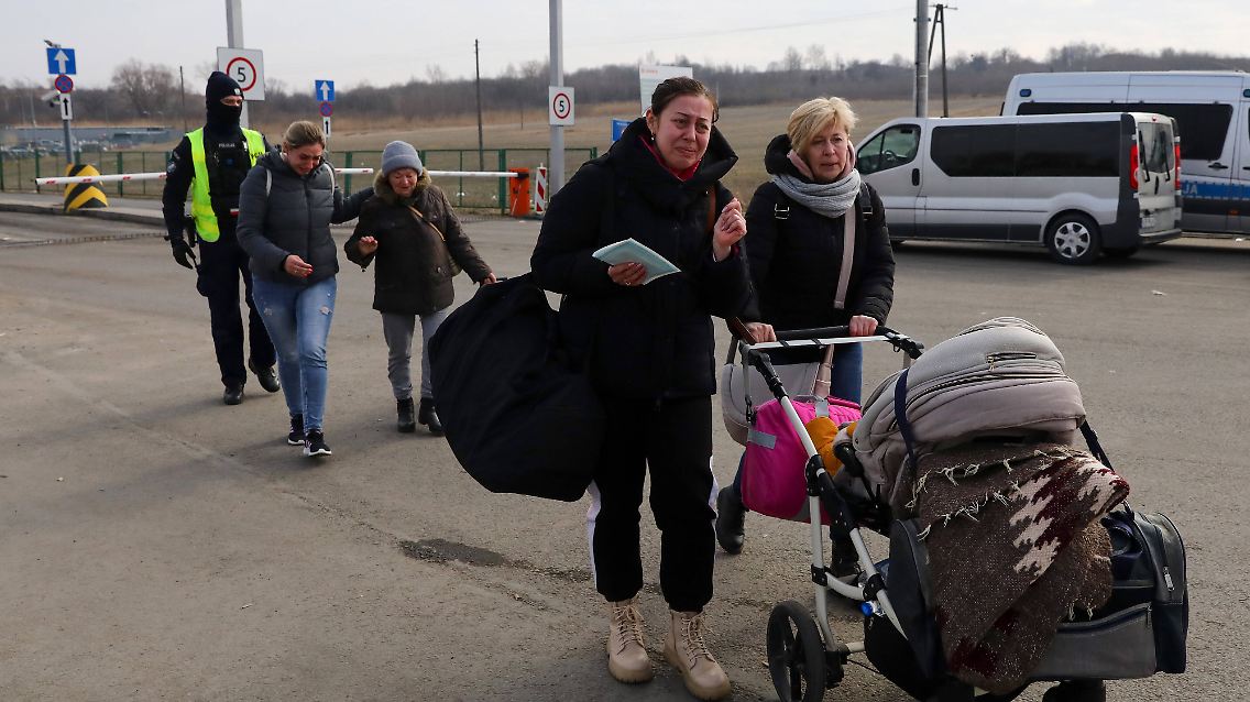 Es sind vor allem Frauen und Kinder, die in den Nachbarländern ankommen.