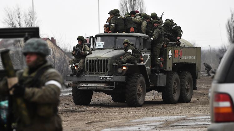 Nach Angaben des Pentagon leiden die russischen Truppen in der Ukraine unter Treibstoffknappheit. 