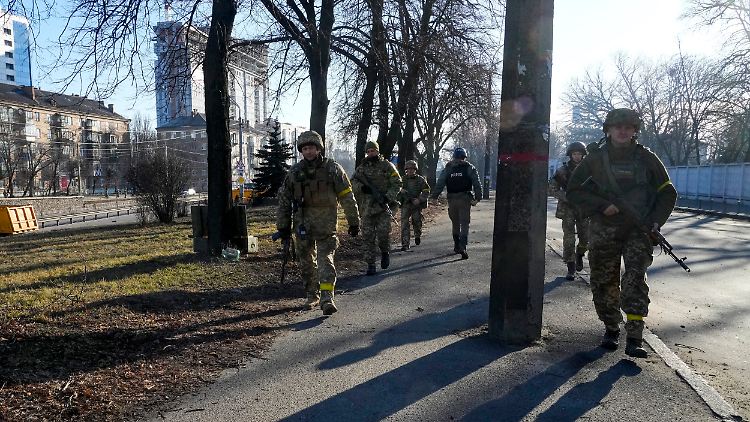 Ukrainische Soldaten in Kiew. 