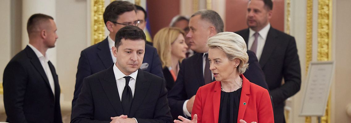 "Sie sind einer von uns und wir wollen sie drin haben", sagt Ursula von der Leyen über einen EU-Beitritt der Ukraine.