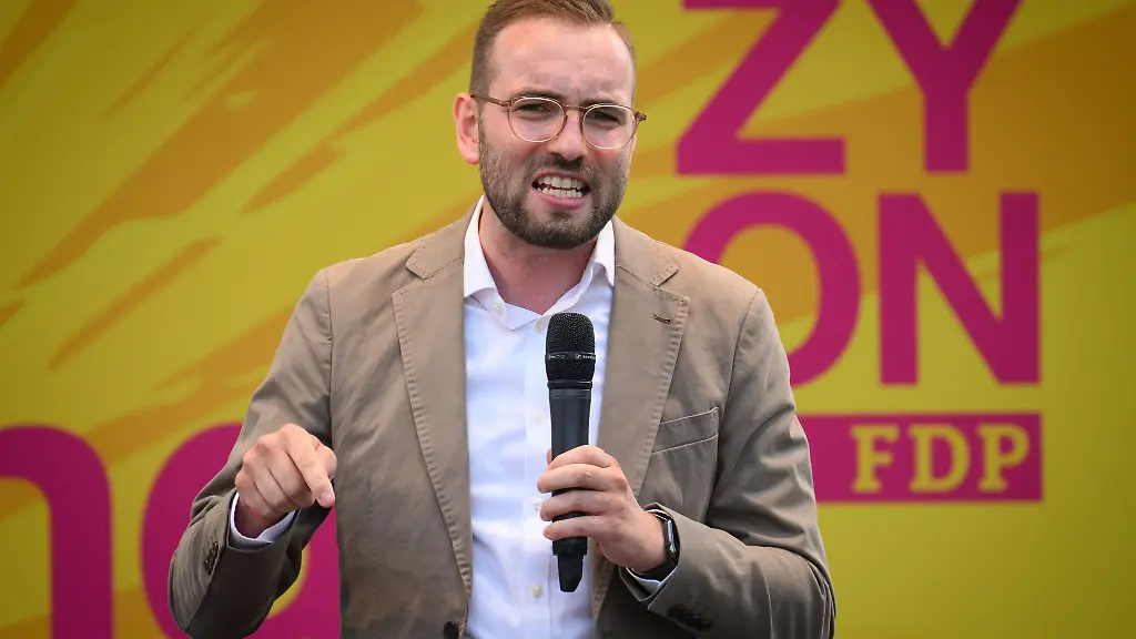 Zyon-Braun-empfindet-die-Nicht-Beruecksichtigung-seiner-Partei-bei-einer-Wahlkampfsendung-als-Skandal