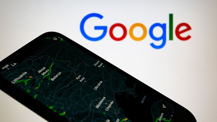 Die in Google Maps vermeldeten Staus in der Ukraine sind Truppenbewegungen oder Fluchtrouten. 