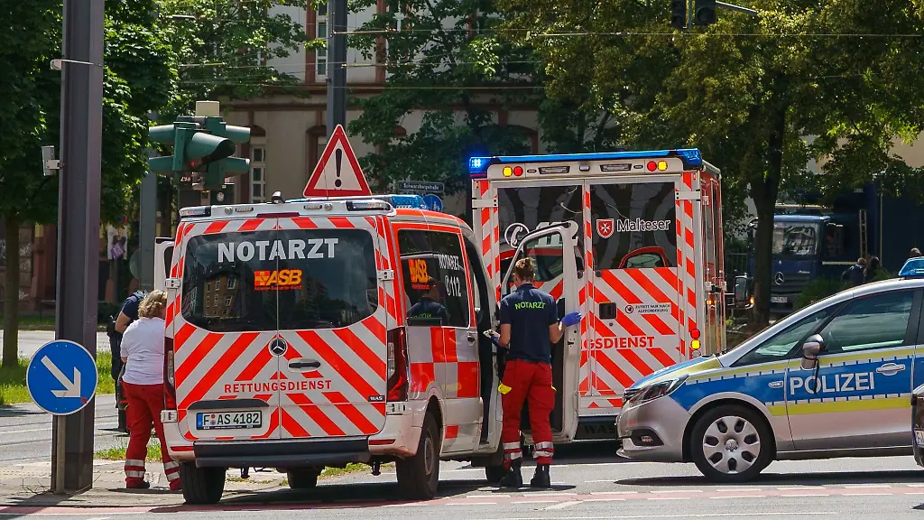 Die-Hessische-Landesregierung-will-mit-einem-Respekt-Paket-Angriffen-auf-Einsatzkraefte-entgegentreten