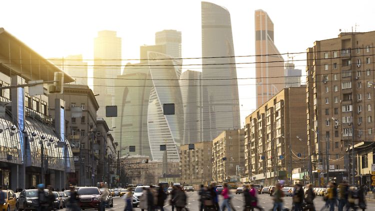 Der Blick auf Moskaus Bankenviertel: Viele russische Banken dürfen international nicht mehr handeln.