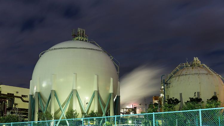 Zum geplanten Aufbau einer Gasreserve werden erste Einzelheiten bekannt. Die Speicher sollen nach Zeitplan befüllt werden.