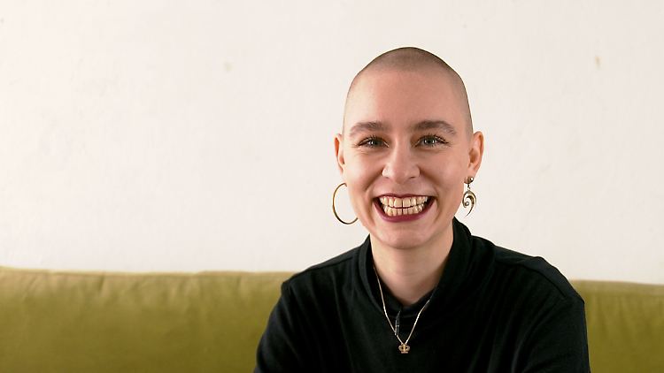 Johanna Klug fühlt sich durch ihre Arbeit lebendiger.