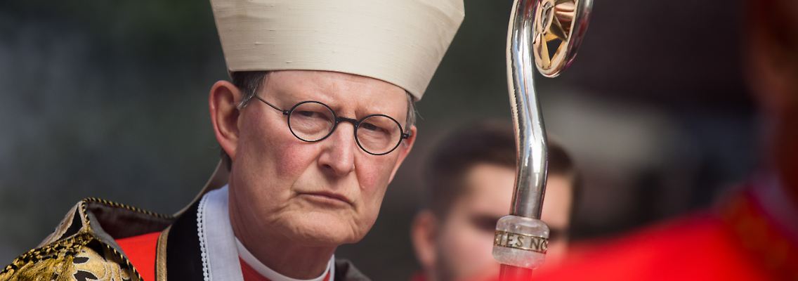 Mit seiner Entscheidung, ein selbst in Auftrag gegebenes Missbrauchsgutachten lieber doch nicht zu veröffentlichen, sorgte er 2020 für einen Riesenskandal: Kardinal Rainer Maria Woelki.