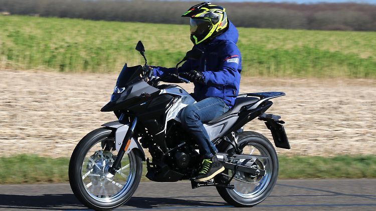 Auf der Straße und im normalen Alltagsgebrauch fühlt man sich auf der SYM NH-T 125 recht wohl.