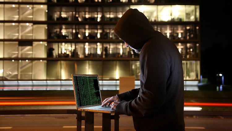 "Es ist möglich, dass die Bedrohung durch Cyberterrorismus parallel zur Eskalation des Ukraine-Konflikts weltweit ansteigt", erläutert die Denkfabrik IEP.  