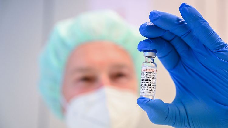 Viele hatten Hoffnung, dass sich Menschen für einen herkömmlichen Impfstoff entscheiden würden. 