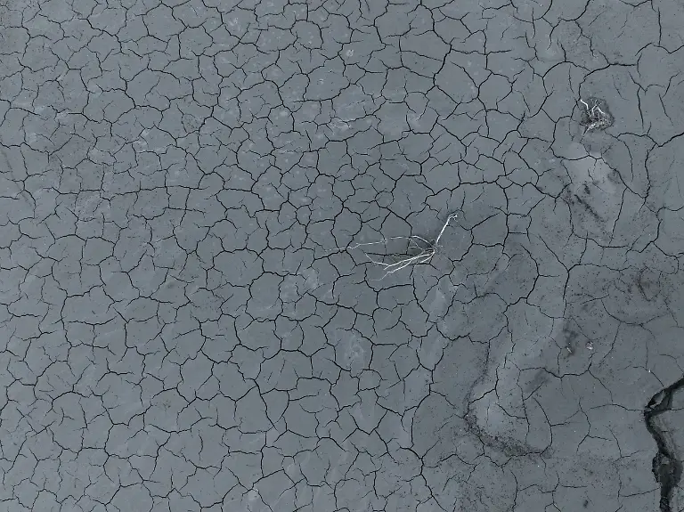 2024-09-03T142013Z-1023517398-RC2WS9AHIME5-RTRMADP-3-EUROPE-WEATHER-GREECE-DROUGHT-LAKE