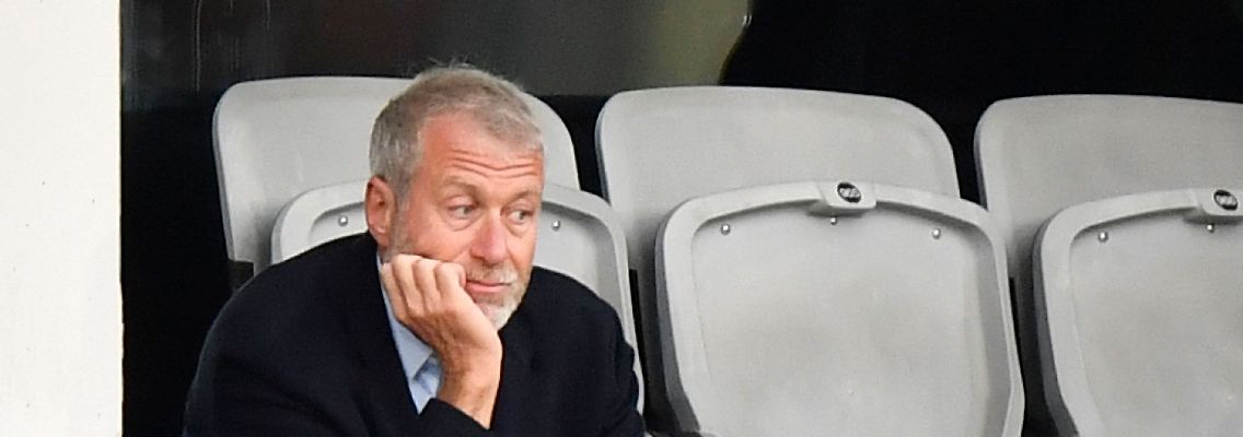 Großbritannien hat Sanktionen gegen Chelsea-Inhaber Roman Abramowitsch verhängt.