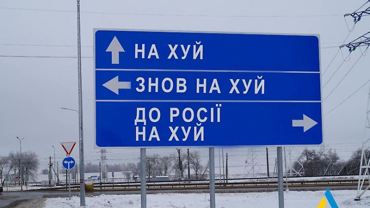 Drei Richtungsangaben, aber nur eine Botschaft: "Russland, f**** euch."