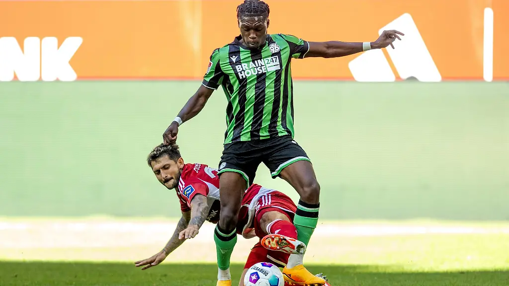 Derrick-Koehn-will-sich-bei-Werder-in-der-Bundesliga-beweisen