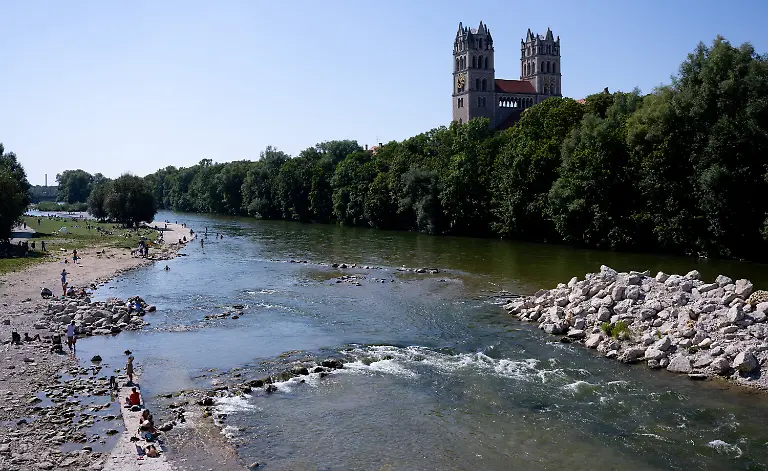 f245ecc63cdb1fa7480e3a8f8e439471