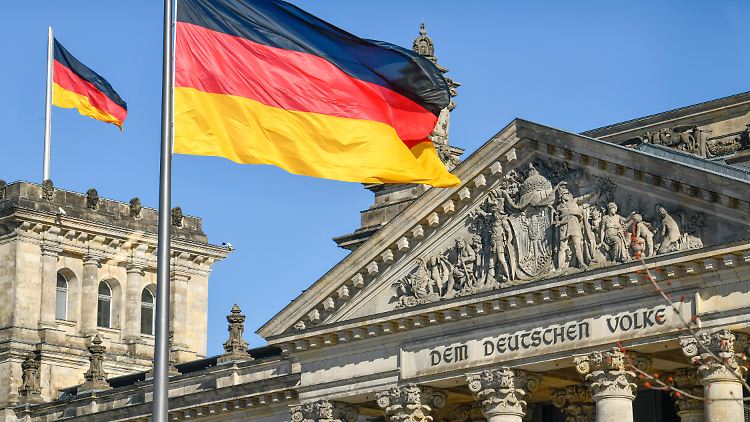 Im Bundestag soll wie geplant bald über die allgemeine Impfpflicht entschieden werden.