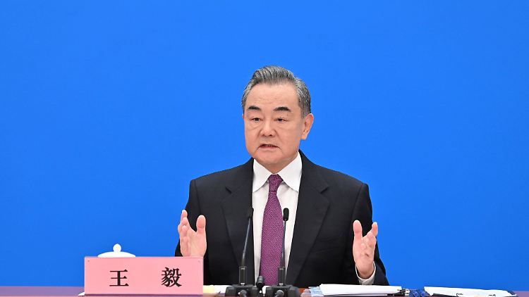 Wang Yi fordert "rationalen Verstand" in der Bewältigung geopolitischer Herausforderungen.