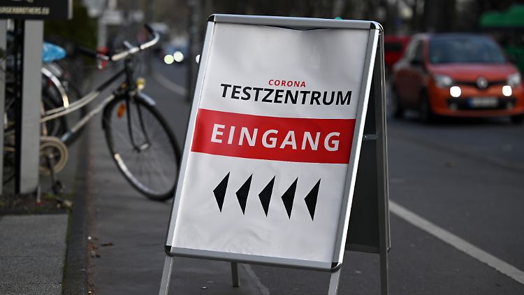 Viele suchen derzeit den Weg ins Testzentrum.