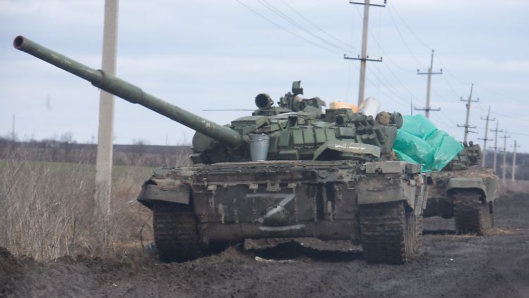 Russland hat nach US-Angaben inzwischen alle zusammengezogenen Einheiten (hier: pro-russische Separatisten) in die Ukraine einmarschieren lassen. 
