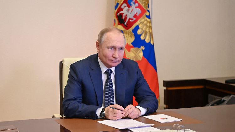 Wladimir Putin versucht seinen Krieg gegen die Ukraine zu rechtfertigen.