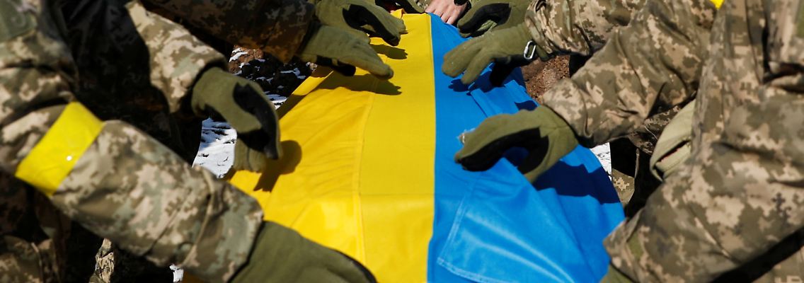 2022-03-08T133704Z_508651187_RC2AYS9OO49F_RTRMADP_3_UKRAINE-CRISIS-FUNERAL.JPG