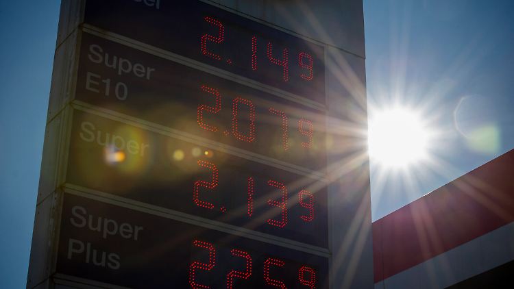Die Sorge vor einer Dieselknappheit treibt den Preis. 