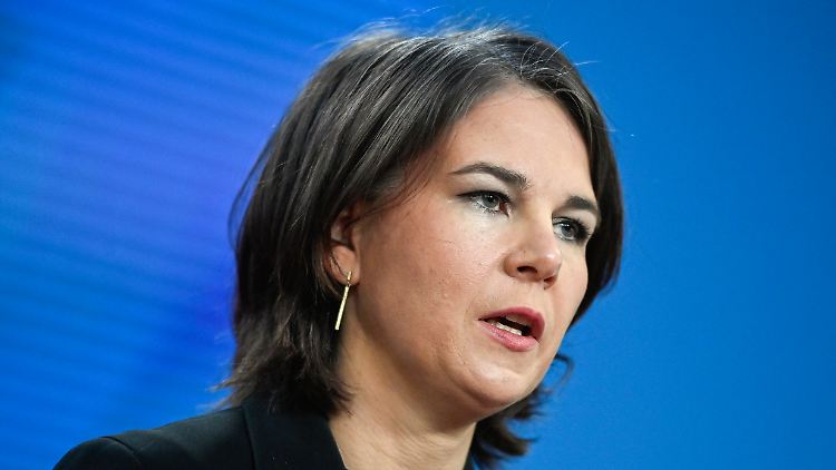Außenministerin Baerbock reist für mehrere Tage auf den Balkan.