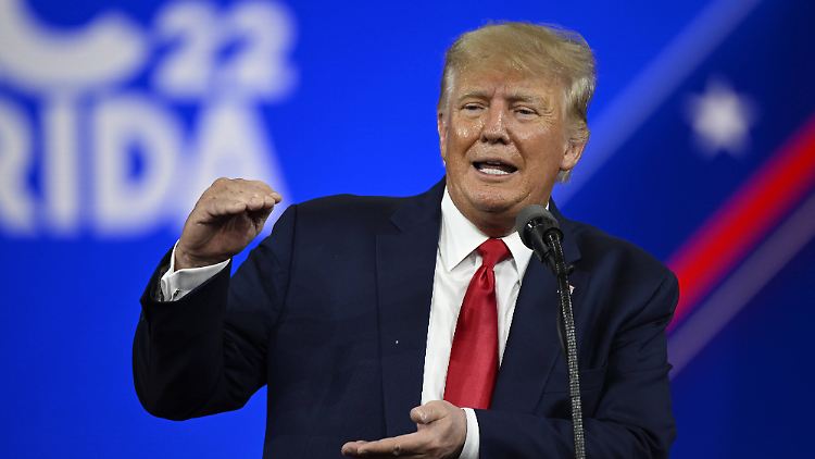 Trump kommt nur auf einem Umweg zu seinem Luxusanwesen.