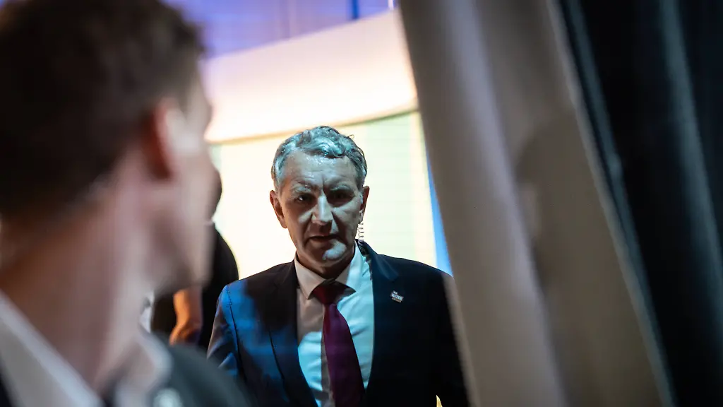 be3c964ed7bde8b870b2dcb663bdb9dd