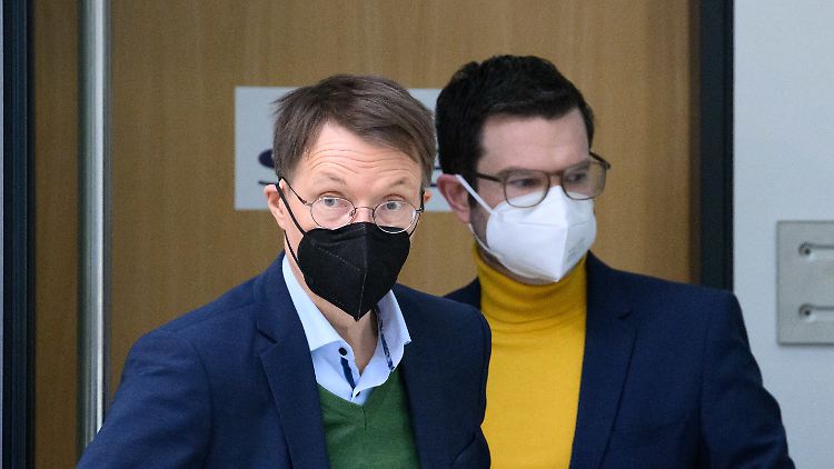 Karl Lauterbach und Marco Buschmann am Mittwoch bei der Vorstellung des Entwurfs für eine neue Rechtsgrundlage. 