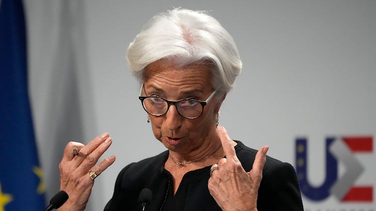 Nach oben geht es für den Schlüsselzins der Europäischen Zentralbank um ihre Chefin Christine Lagarde derzeit noch nicht. 
