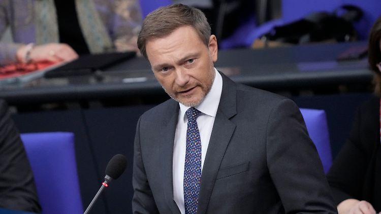 Lindner warnt davor, dass ein Energieembargo gegen Russland vor allem Deutschland hart treffen würde.