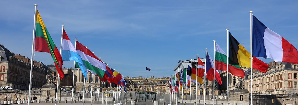 278049382.jpg