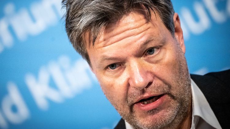 Bundeswirtschaftsminister Habeck sieht die Versorgung mit Energie und Wärme in diesem Winter als gesichert an. 