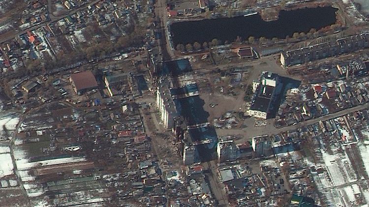 Dieses Satellitenbild zeigt stark beschädigte Wohnhochhäuser nach der russischen Invasion in Borodyanka, nordwestlich der Hauptstadt, am 9. März.