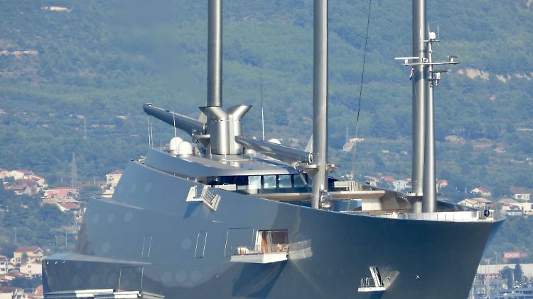 Die "SY A" ist mit 142 Metern Länge die größte Segeljacht der Welt.