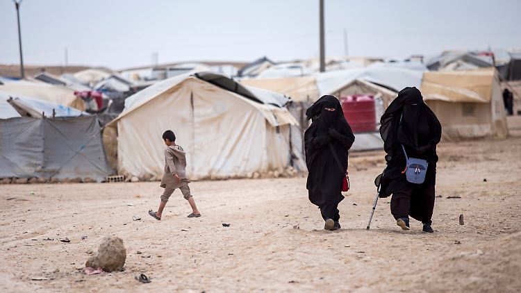 Nach ihrer ersten Festnahme durch kurdische Kämpfer wurde die deutsche IS-Unterstützerin ins Flüchtlingslager al-Hol in Nordsyrien gebracht.